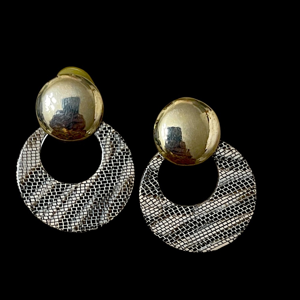 Vintage post back hoop earrings 80s 90s alligator 🐊 style print